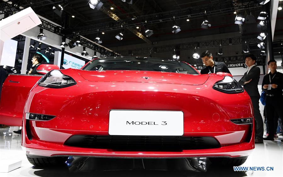 Xinhua Headlines: World's largest auto market eyes NEV, AI for new growth