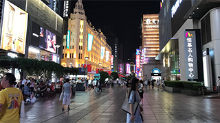 購物中心供大于求 誰能活得更好？