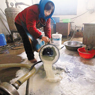 奶業(yè)困局，路在何方？