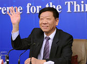 尹蔚民回應(yīng)熱點(diǎn)：就業(yè)、養(yǎng)老、延遲退休