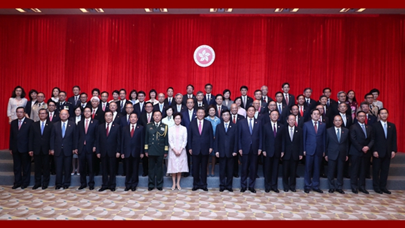 習(xí)近平會見香港特別行政區(qū)新任行政、立法、司法機構(gòu)負責(zé)人