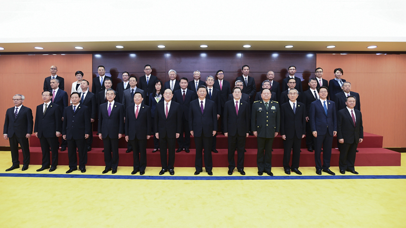 習(xí)近平會見澳門特別行政區(qū)新任行政、立法、司法機(jī)關(guān)負(fù)責(zé)人