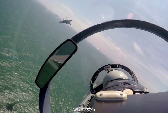 中國(guó)空軍多型主戰(zhàn)飛機(jī)赴南海戰(zhàn)斗巡航。