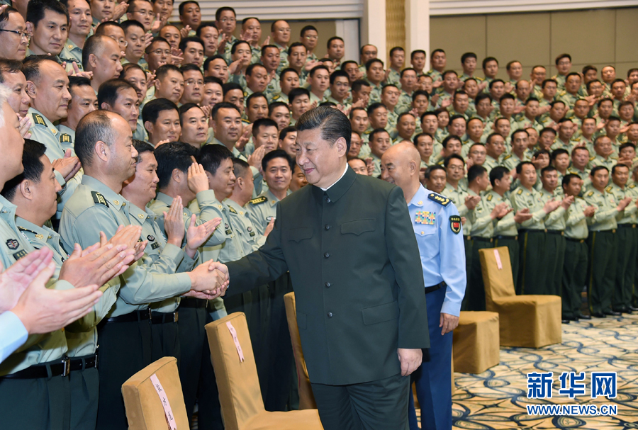 6月22日，正在山西省考察工作的中共中央總書記、國家主席、中央軍委主席習(xí)近平在太原接見駐晉部隊(duì)師以上領(lǐng)導(dǎo)干部和建制團(tuán)單位主官。新華社記者 琚振華 攝