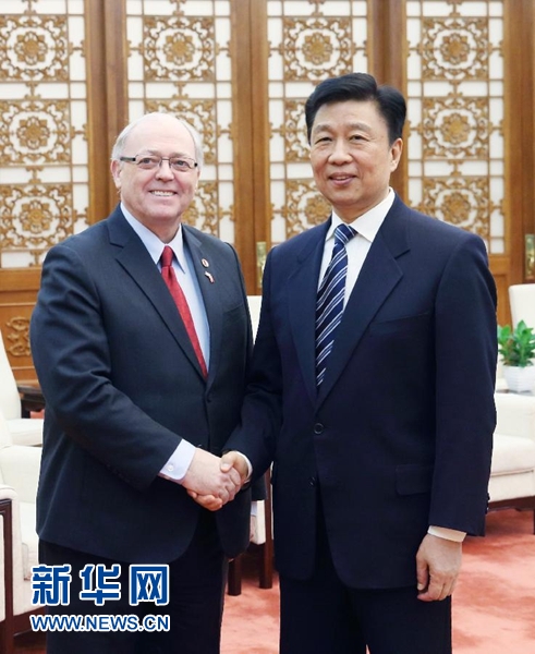 1月4日，中國(guó)國(guó)家副主席李源潮在北京人民大會(huì)堂會(huì)見(jiàn)加拿大參議長(zhǎng)富里。新華社記者 姚大偉 攝