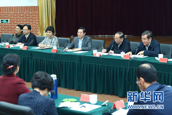 4月12日，中共中央政治局委員、中央書記處書記、中宣部部長(zhǎng)劉奇葆在北京出席“走向世界的中國(guó)兒童文學(xué)”座談會(huì)并講話。 新華社記者丁海濤攝