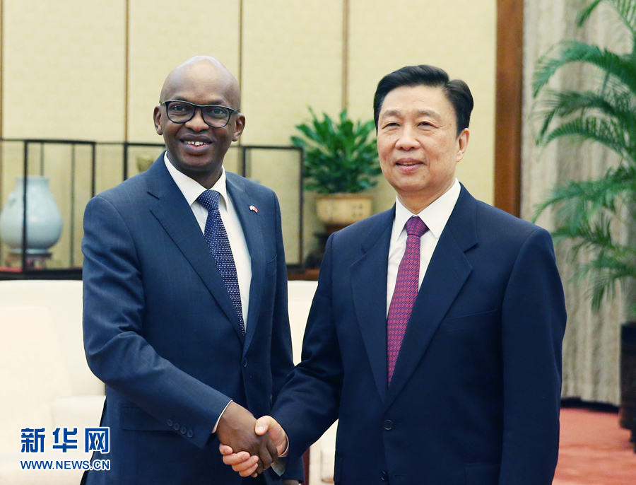 3月16日，中國(guó)國(guó)家副主席李源潮在北京會(huì)見(jiàn)布隆迪外長(zhǎng)尼亞米特韋。新華社記者姚大偉攝