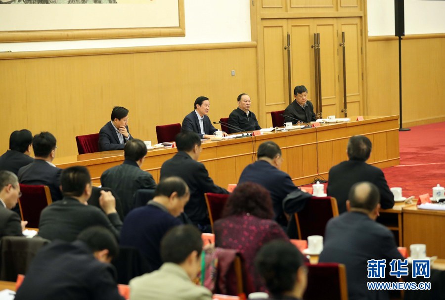 3月23日，治國理政論壇“‘四個(gè)全面’戰(zhàn)略布局系列理論研討會(huì)”首場(chǎng)研討會(huì)在北京召開，中共中央政治局委員、中央書記處書記、中宣部部長劉奇葆出席會(huì)議并講話。新華社記者 劉衛(wèi)兵 攝
