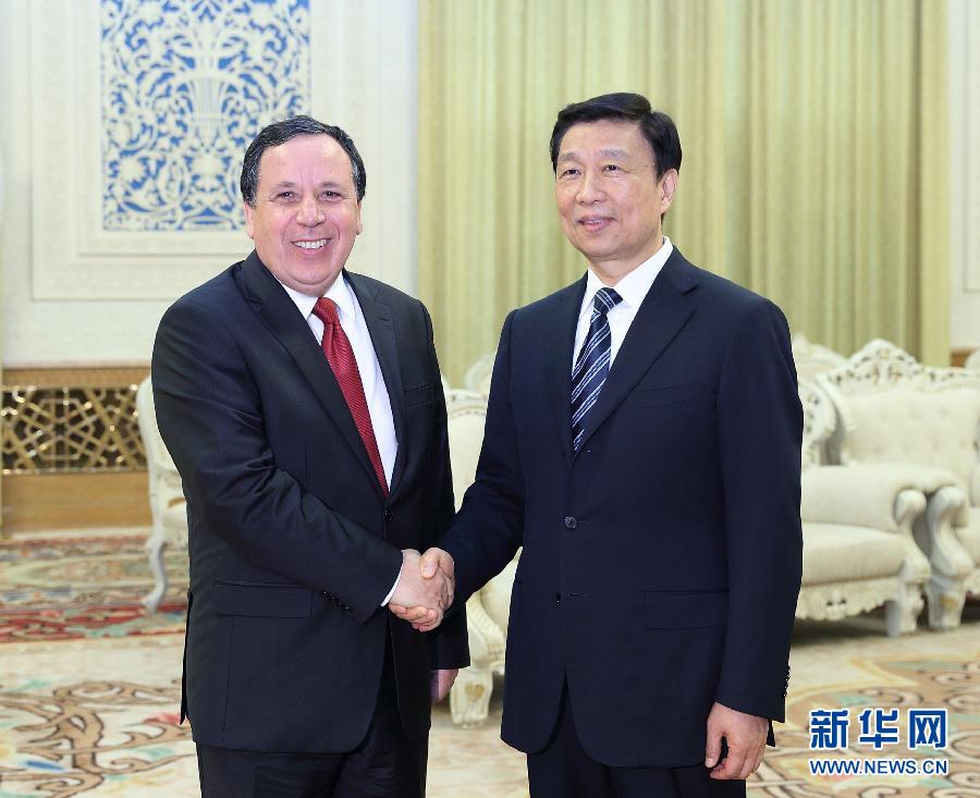 7月20日，國(guó)家副主席李源潮在北京會(huì)見(jiàn)突尼斯外長(zhǎng)杰希納維。新華社記者王曄攝