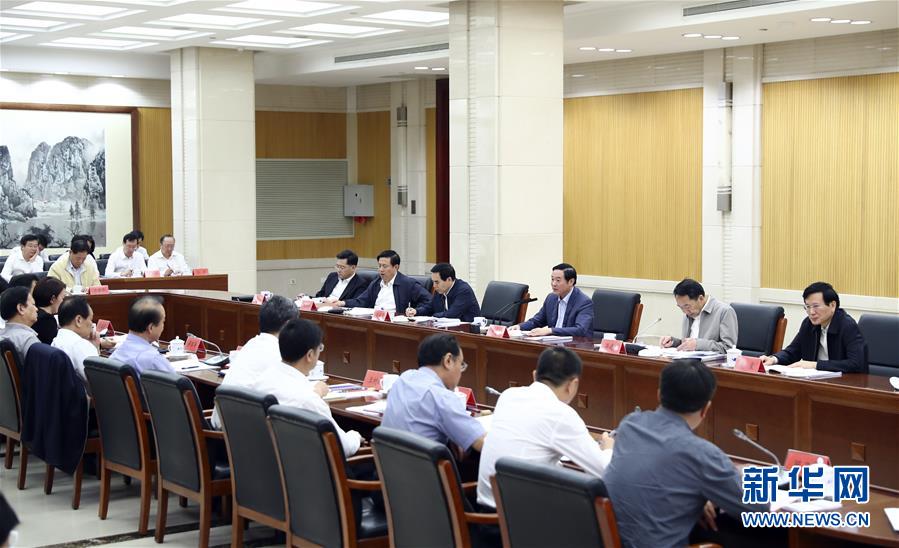 9月21日，中宣部在北京召開中央媒體駐外機(jī)構(gòu)外宣工作座談會(huì)。中共中央政治局委員、中央書記處書記、中宣部部長(zhǎng)劉奇葆出席座談會(huì)并講話。新華社記者 謝環(huán)馳 攝 