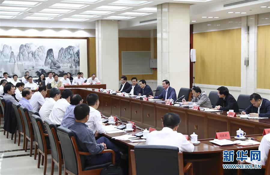 9月21日，中宣部在北京召開中央媒體駐外機(jī)構(gòu)外宣工作座談會(huì)。中共中央政治局委員、中央書記處書記、中宣部部長(zhǎng)劉奇葆出席座談會(huì)并講話。新華社記者 謝環(huán)馳 攝 