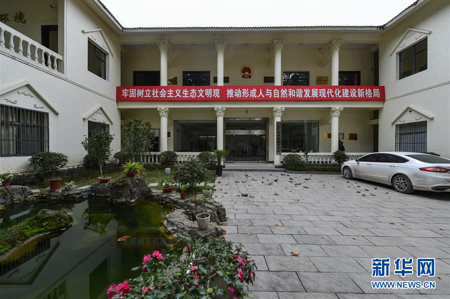 （在習(xí)近平新時(shí)代中國(guó)特色社會(huì)主義思想指引下·慶祝改革開(kāi)放40周年·綠色發(fā)展）（新華全媒頭條·圖文互動(dòng)）（2）綠色發(fā)展：書寫在中國(guó)大地上的美麗畫卷