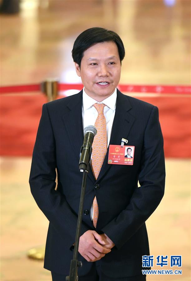 （兩會(huì)·XHDW）（6）全國(guó)人大代表接受采訪(fǎng)