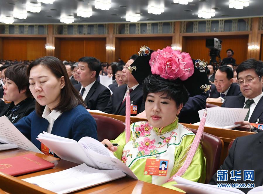 （兩會(huì)·基層代表履職故事）（1）全國(guó)人大代表孫艷玲：做好非遺事業(yè)，讓古老技藝活起來