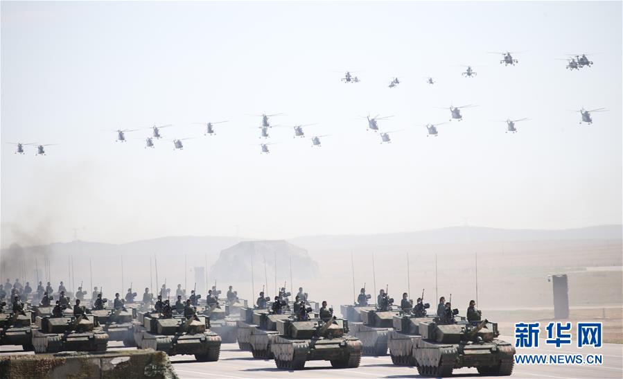 （新華全媒頭條·強(qiáng)軍思想引領(lǐng)新征程·圖文互動）（6）那一刻，我們光榮接受檢閱