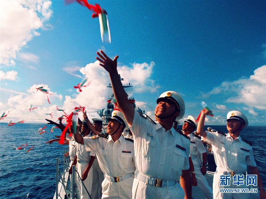 （新華全媒頭條·人民海軍70年·圖文互動）（1）向海圖強春潮涌——黨中央、中央軍委和習主席關(guān)心人民海軍建設(shè)發(fā)展紀實
