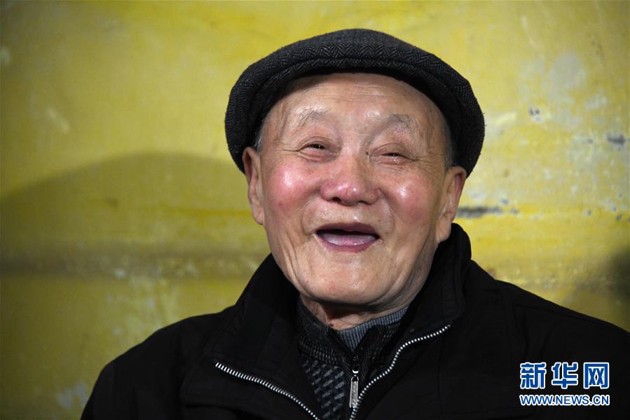 （新華全媒頭條·圖文互動）（1）鍛造領(lǐng)航復興的中流砥柱——寫在“不忘初心、牢記使命”主題教育即將啟動之際