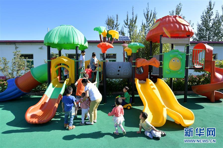 （在習(xí)近平新時代中國特色社會主義思想指引下——新時代新作為新篇章·總書記關(guān)心的百姓身邊事·圖文互動）（2）特別的愛，給特別的你——特殊教育的別樣風(fēng)景