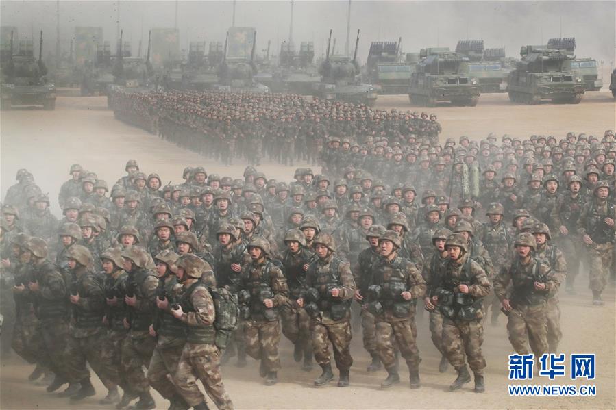 （新華全媒頭條·圖文互動）（4）沿著中國特色強(qiáng)軍之路闊步前進(jìn)——黨中央、中央軍委領(lǐng)導(dǎo)推進(jìn)國防和軍隊(duì)建設(shè)70年紀(jì)實(shí)