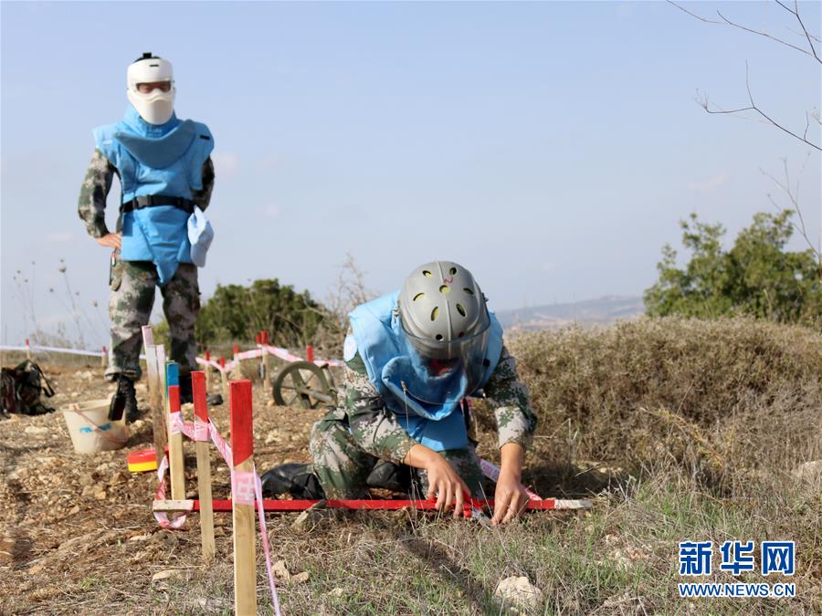 （新華全媒頭條·圖文互動）（12）沿著中國特色強(qiáng)軍之路闊步前進(jìn)——黨中央、中央軍委領(lǐng)導(dǎo)推進(jìn)國防和軍隊(duì)建設(shè)70年紀(jì)實(shí)