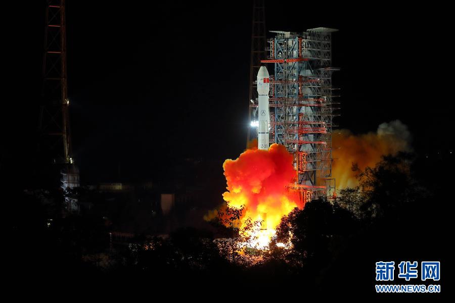 （新華全媒頭條·圖文互動）（1）創(chuàng)新，在復興的征程上——以習近平同志為核心的黨中央關(guān)心科技創(chuàng)新工作紀實