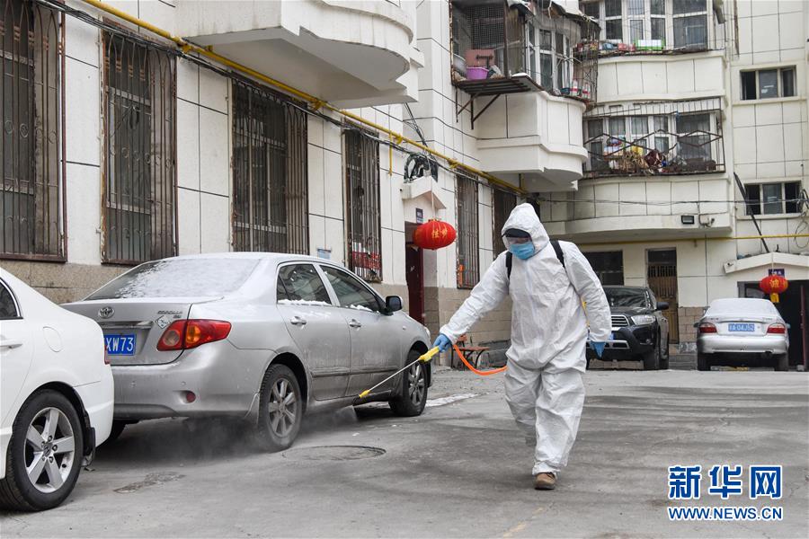 （聚焦疫情防控·圖文互動）（3）“我們多跑跑，居民更安全”——直擊新疆基層社區(qū)疫情防控