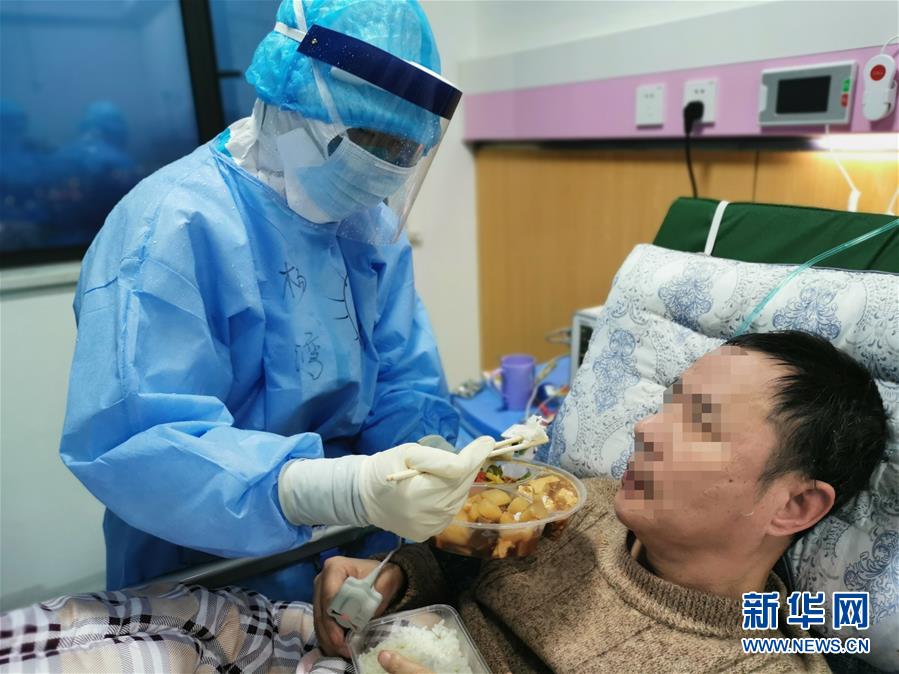 （一線抗疫群英譜·圖文互動）（3）“我們，撐得起！”——軍隊(duì)支援湖北醫(yī)療隊(duì)年輕醫(yī)務(wù)工作者的青春宣言