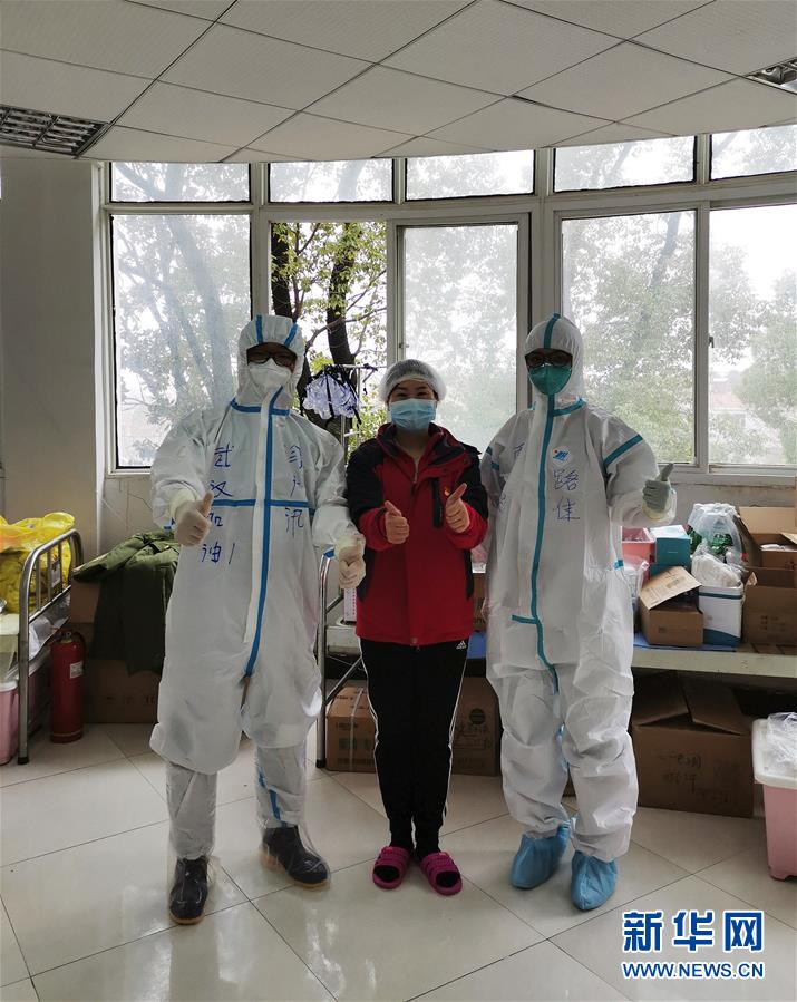 （一線抗疫群英譜·圖文互動）（2）在武漢，我為白衣戰(zhàn)士“鑄起鎧甲”——記天津市腫瘤醫(yī)院醫(yī)師路佳