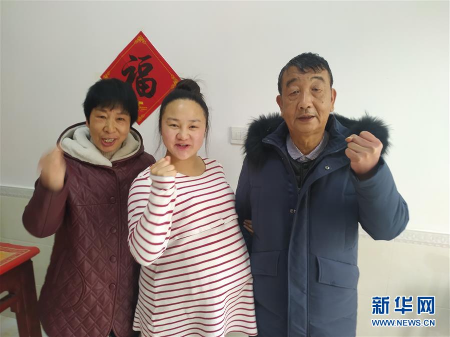 （一線抗疫群英譜·圖文互動）（4）羅文浩：“女兒，你的名字里有溫暖，有榮光！”