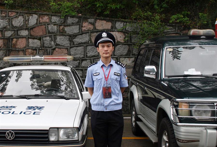 （為了民族復(fù)興·英雄烈士譜·圖文互動）張寧海：“請跟我走，我來為大家照亮……”