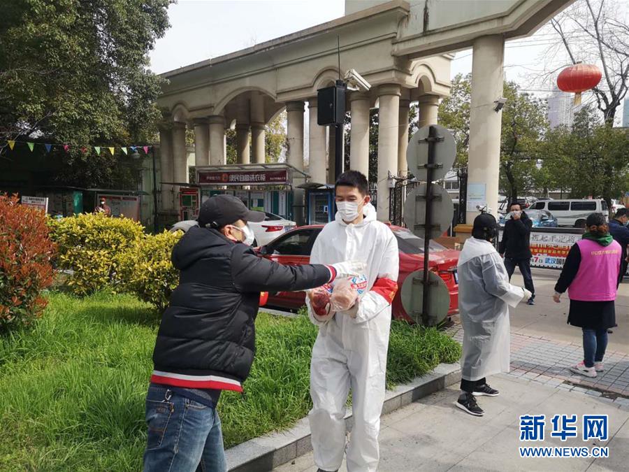 （習(xí)近平致敬的戰(zhàn)“疫”英雄·下沉干部篇·圖文互動(dòng)）（3）他們，挺身而出守防線