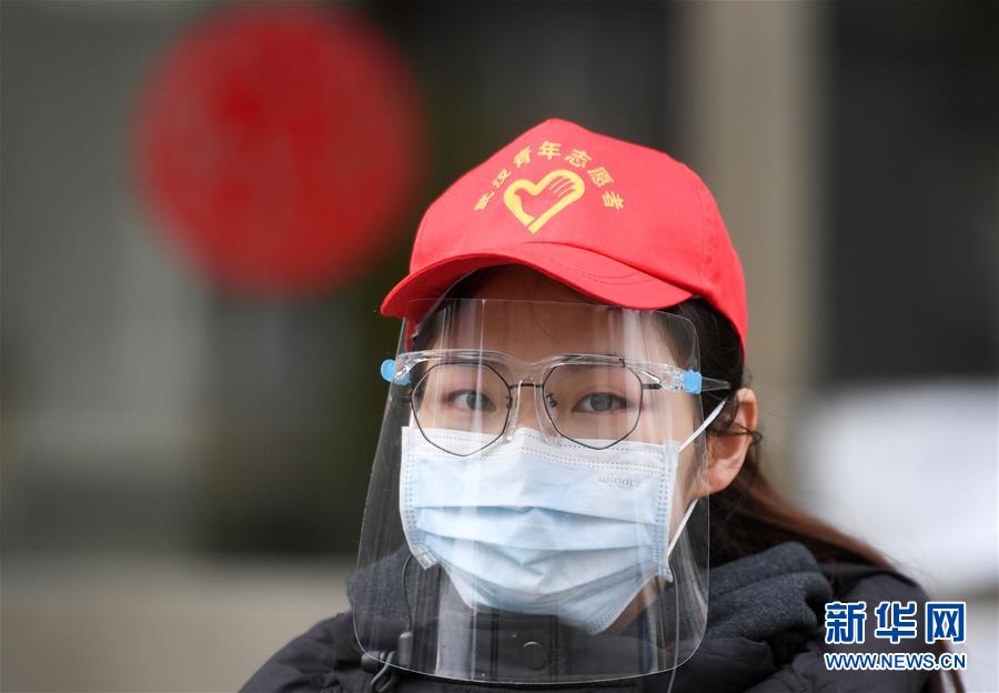 （習(xí)近平致敬的戰(zhàn)“疫”英雄·志愿者篇·圖文互動）（4）他們，微光成炬照征程