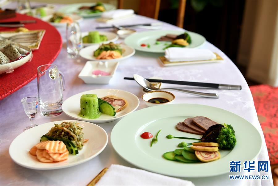 （聚焦復(fù)工復(fù)產(chǎn)·圖文互動）（2）“分得安心，吃得放心”——豫菜老字號的復(fù)工見聞