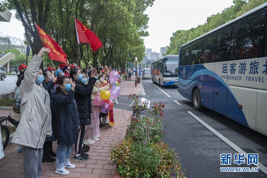 （新華全媒頭條·圖文互動(dòng)）（5）上下同心，守望相助——中國抗疫眾志成城的生動(dòng)實(shí)踐