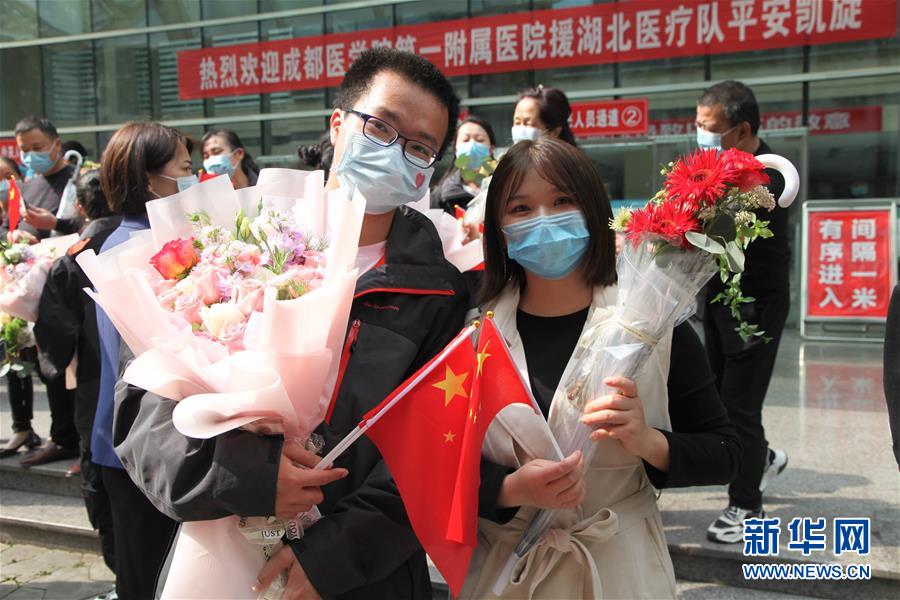 （新華全媒頭條·圖文互動）（11）“我看不見你的樣子，但我知道你是誰”——寫在國際護士節(jié)來臨之際