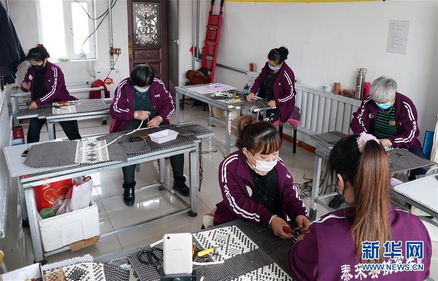 （在習(xí)近平新時代中國特色社會主義思想指引下——新時代新作為新篇章·習(xí)近平總書記關(guān)切事·圖文互動）（2）助你飛翔，擁抱陽光——助力殘疾人脫貧攻堅故事