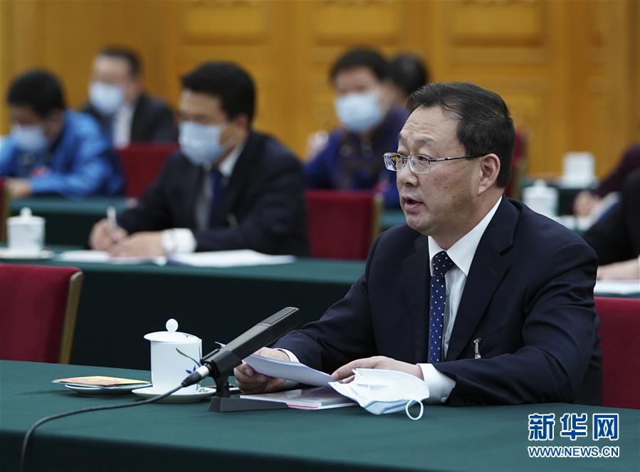 （新華全媒頭條·圖文互動(dòng)）（9）從人民中汲取磅礴力量——習(xí)近平總書記同出席2020年全國(guó)兩會(huì)人大代表、政協(xié)委員共商國(guó)是紀(jì)實(shí)