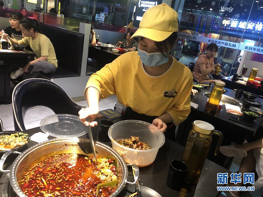 （在習(xí)近平新時代中國特色社會主義思想指引下——新時代新作為新篇章·習(xí)近平總書記關(guān)切事·圖文互動）（1）珍惜盤中餐，狠剎浪費(fèi)風(fēng)——各地積極行動堅決制止餐飲浪費(fèi)