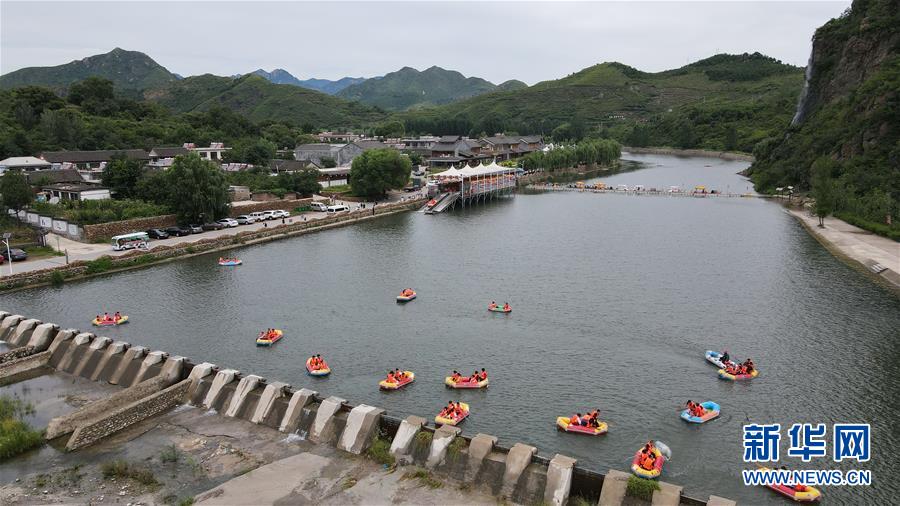 （新華全媒頭條·走向我們的小康生活·圖文互動）（3）長城腳下，小康村串成“珍珠鏈”