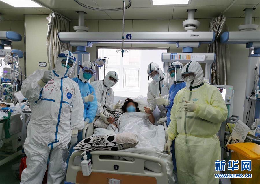 （抗疫一線醫(yī)務(wù)人員英雄群體·圖文互動）（1）合力護(hù)航生命之舟——遼寧、上海、廣東等醫(yī)療隊聯(lián)手決戰(zhàn)雷神山