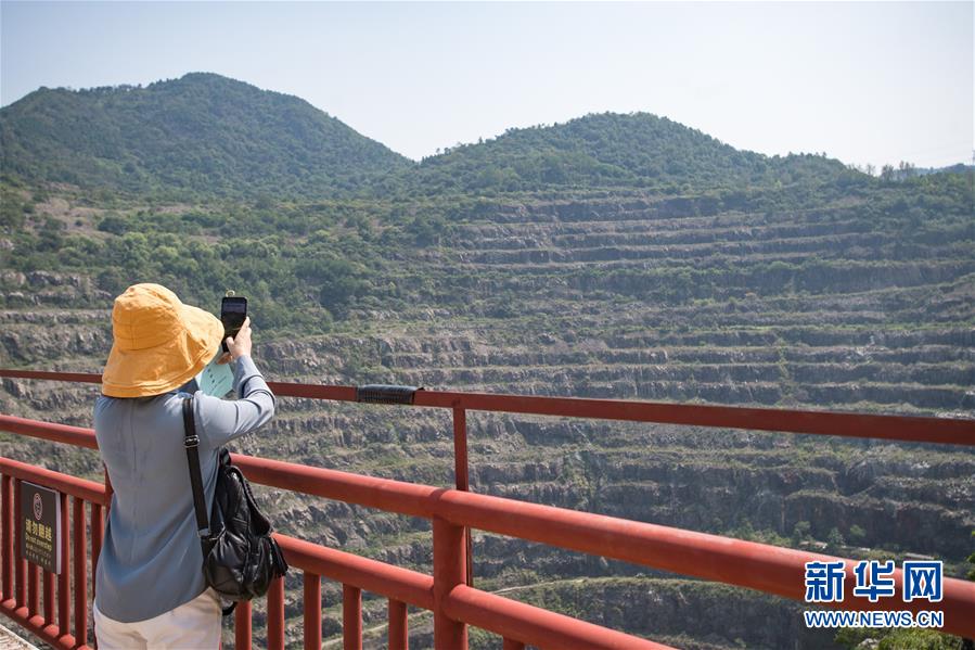 （走向我們的小康生活·圖文互動(dòng)）（2）游客來了，小康近了——生態(tài)旅游引領(lǐng)湖北山區(qū)蝶變二三事