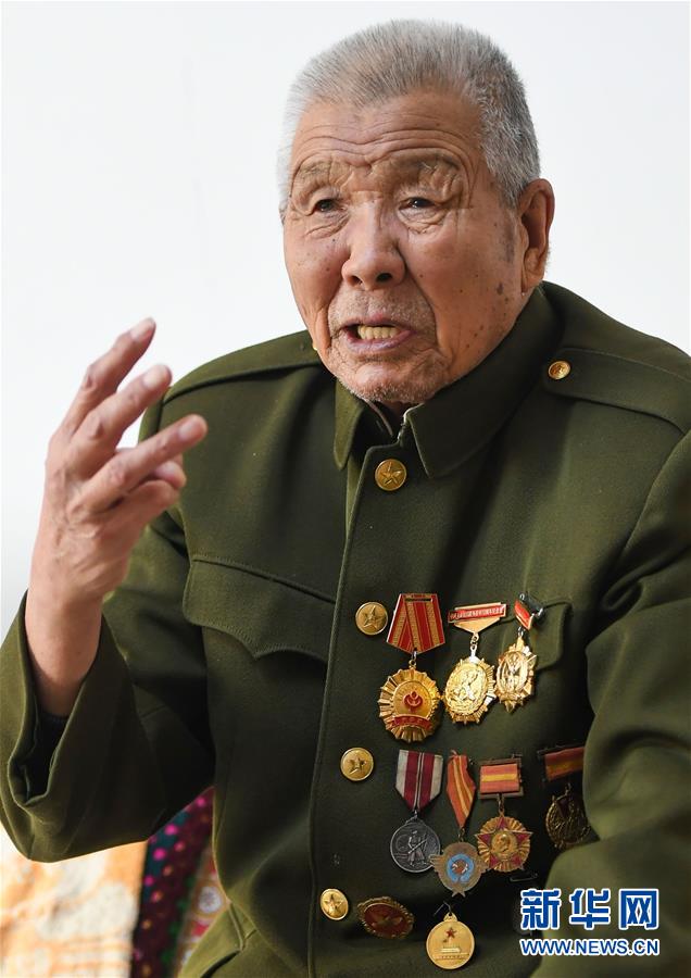 （紀(jì)念抗美援朝70周年·圖文互動）為將軍守陵，此生不改——記守護(hù)楊靖宇烈士陵園的老兵徐振明