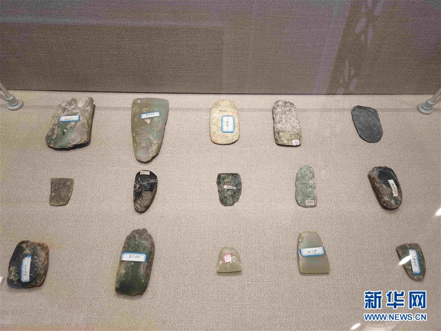 （文化視點(diǎn)·聽文物講故事·圖文互動(dòng)）（3）豪橫！古人扛著玉斧在羅布泊打獵