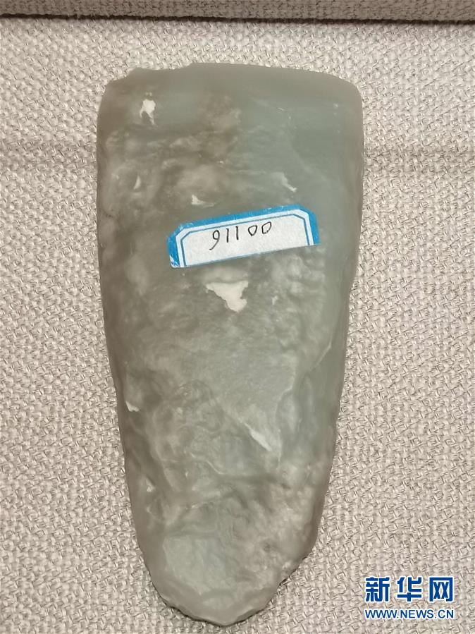 （文化視點(diǎn)·聽文物講故事·圖文互動(dòng)）（2）豪橫！古人扛著玉斧在羅布泊打獵