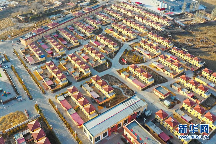 （全面建成小康社會“百城千縣萬村調(diào)研行”·圖文互動(dòng)）（3）“麻煩村”變形記——內(nèi)蒙古白青堯村的多彩生活