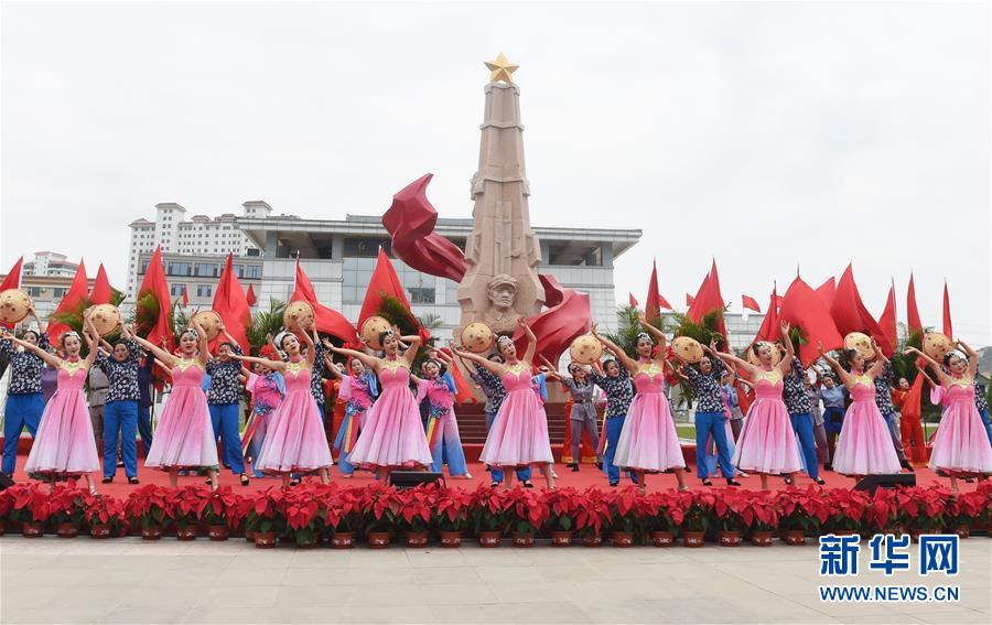 （新華全媒頭條·圖文互動）（2）彩云長在有新天——黨的十九大以來以習近平同志為核心的黨中央關(guān)心推進宣傳思想工作紀實