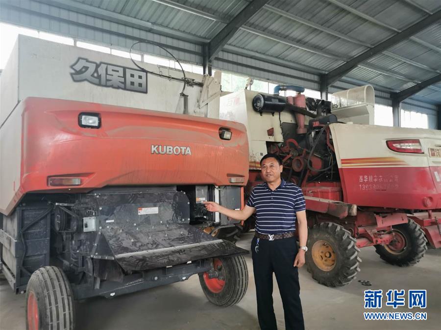 （在習(xí)近平新時代中國特色社會主義思想指引下——新時代新作為新篇章·習(xí)近平總書記關(guān)切事·圖文互動）（2）新農(nóng)事、新希望——夏收前田間新動態(tài)掃描