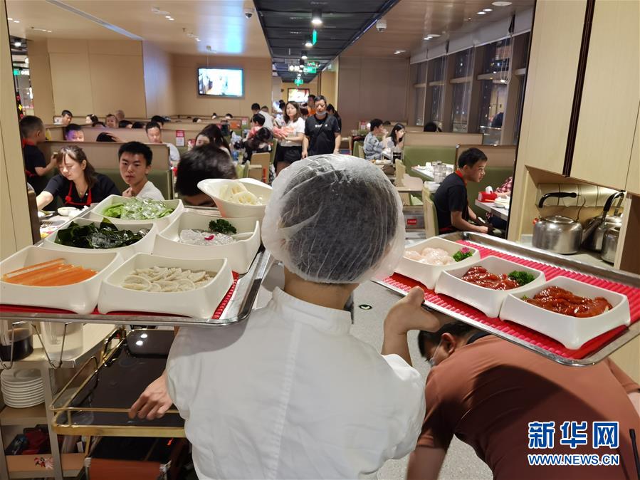 （在習近平新時代中國特色社會主義思想指引下——新時代新作為新篇章·習近平總書記關切事·圖文互動）（2）珍惜盤中餐，狠剎浪費風——各地積極行動堅決制止餐飲浪費