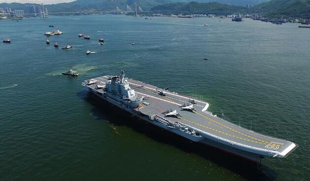 獨(dú)家航拍！遼寧艦駛離香港