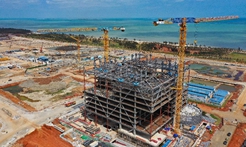 在?？诮瓥|新區(qū)感受海南自貿(mào)港建設(shè)浪潮